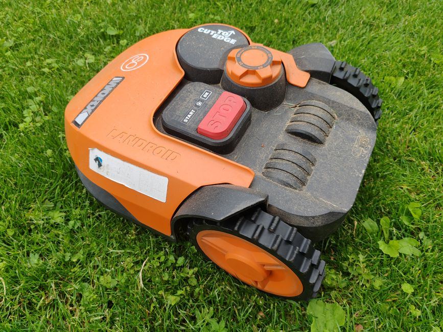 robotic lawn mowers for small yards buying guide